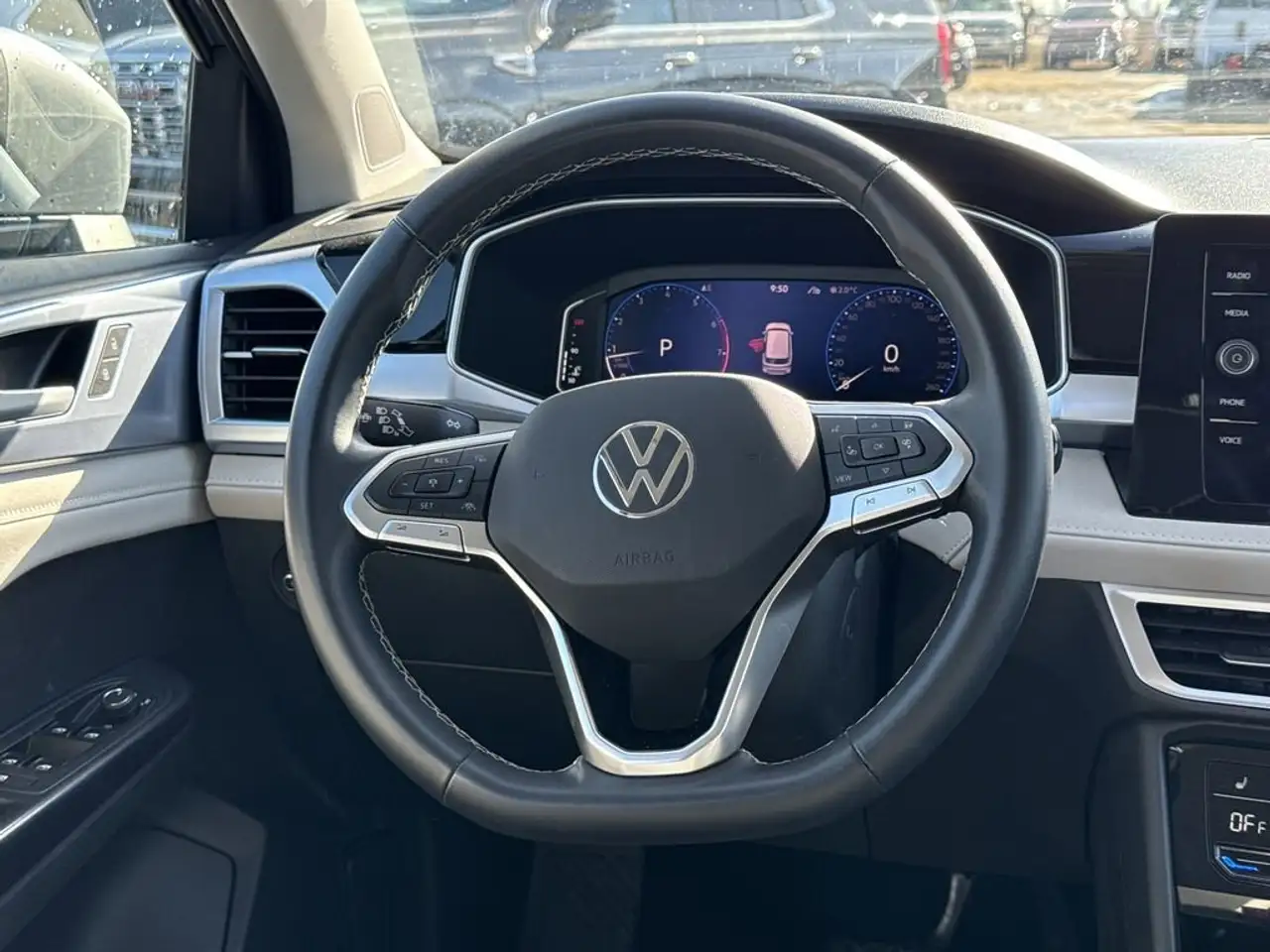 Volkswagen Taos снимка Volkswagen Taos
