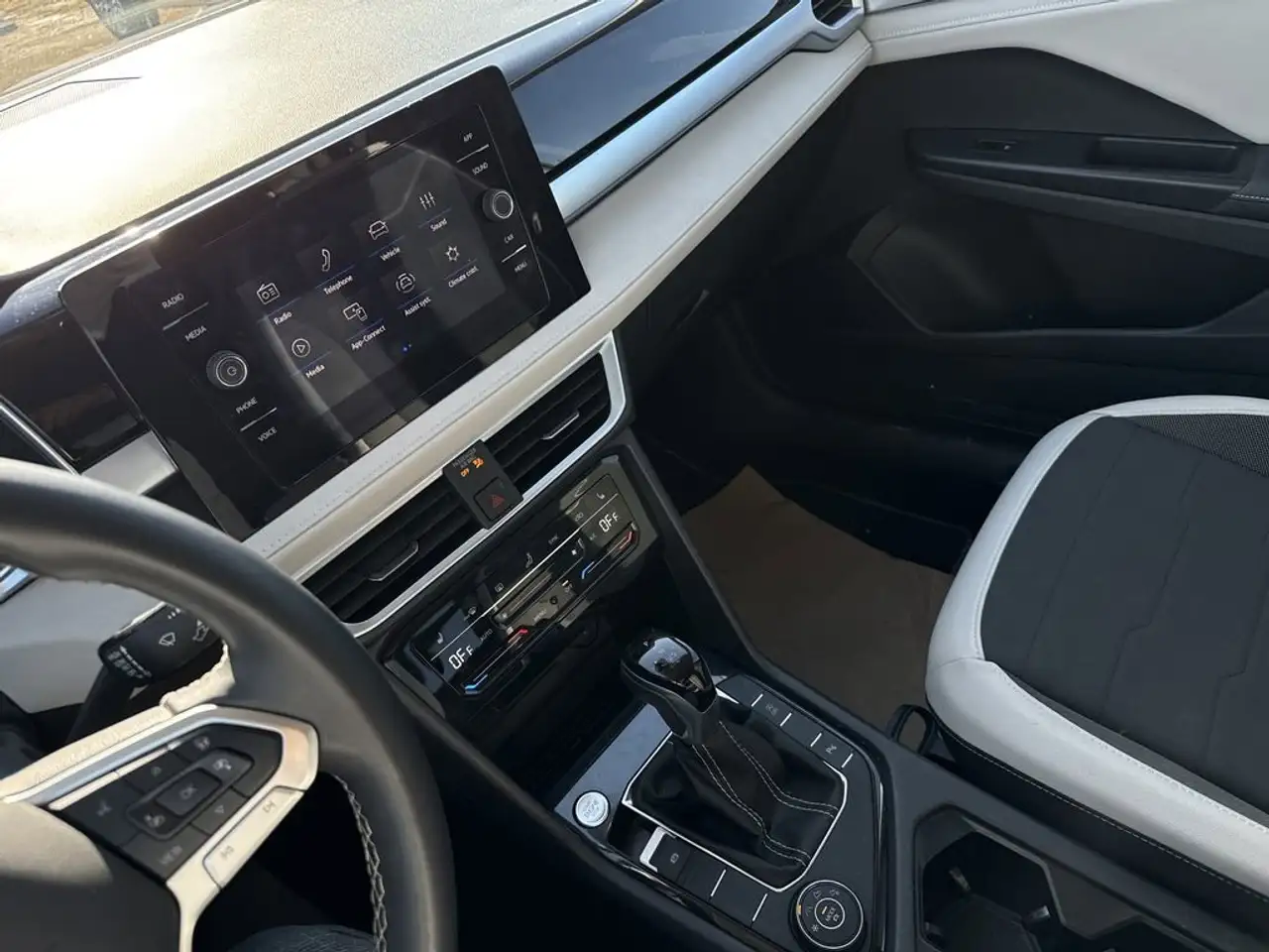 Volkswagen Taos снимка Volkswagen Taos