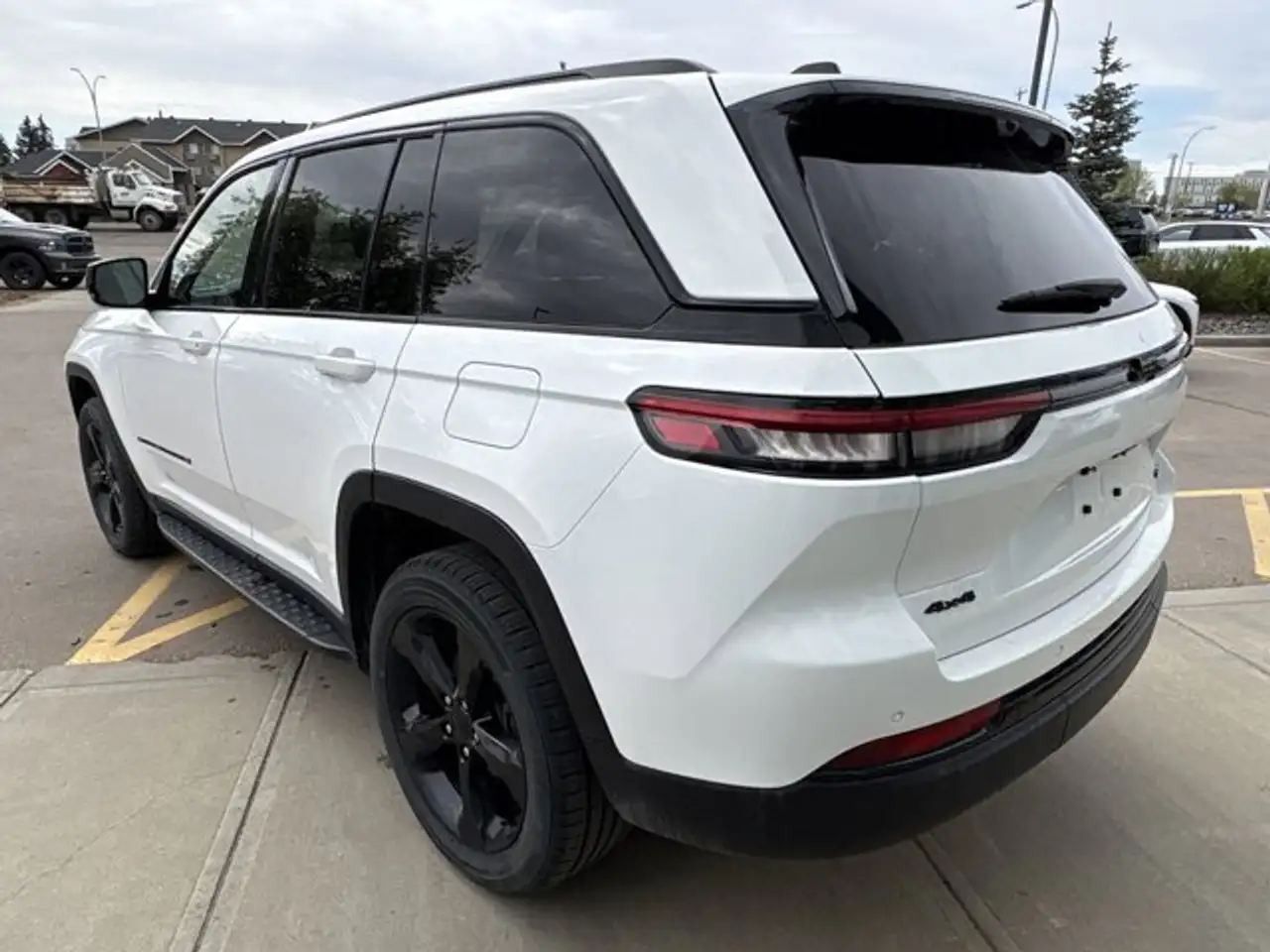 Jeep Grand Cherokee снимка Jeep Grand Cherokee