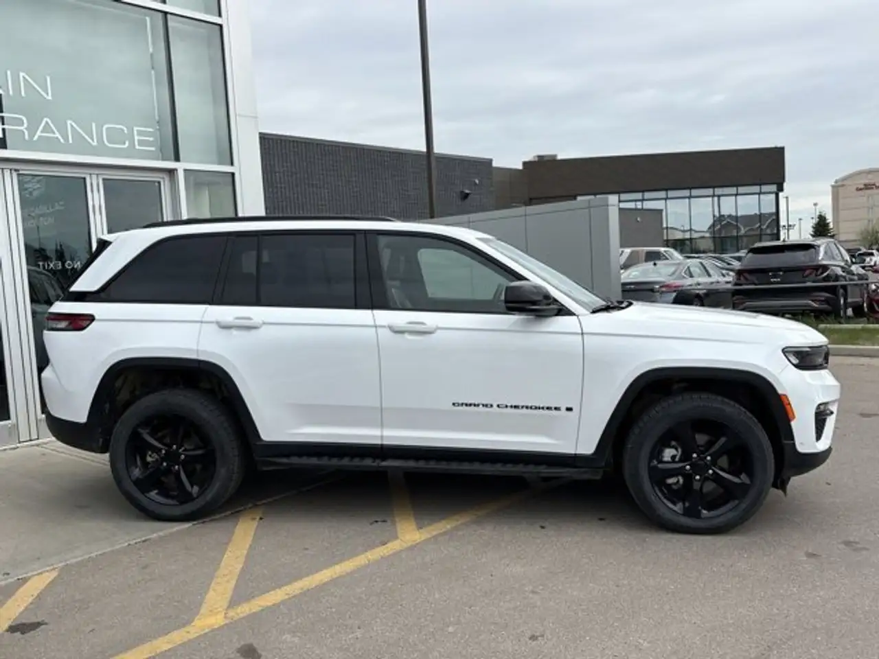 Jeep Grand Cherokee снимка Jeep Grand Cherokee