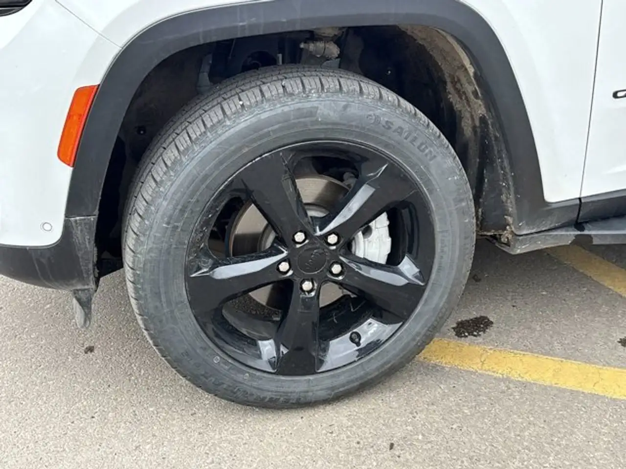 Jeep Grand Cherokee снимка Jeep Grand Cherokee