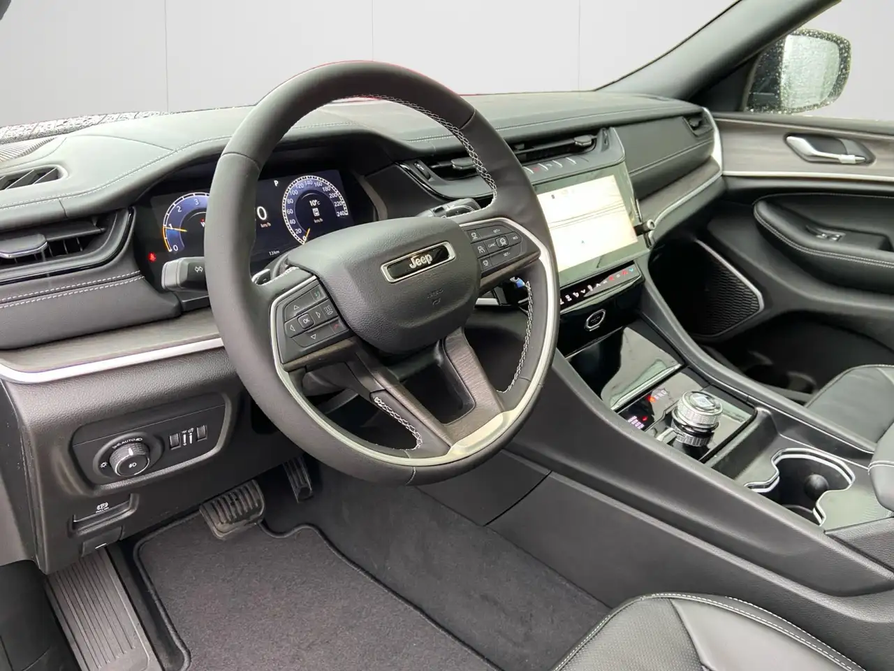 Jeep Grand Cherokee снимка Jeep Grand Cherokee