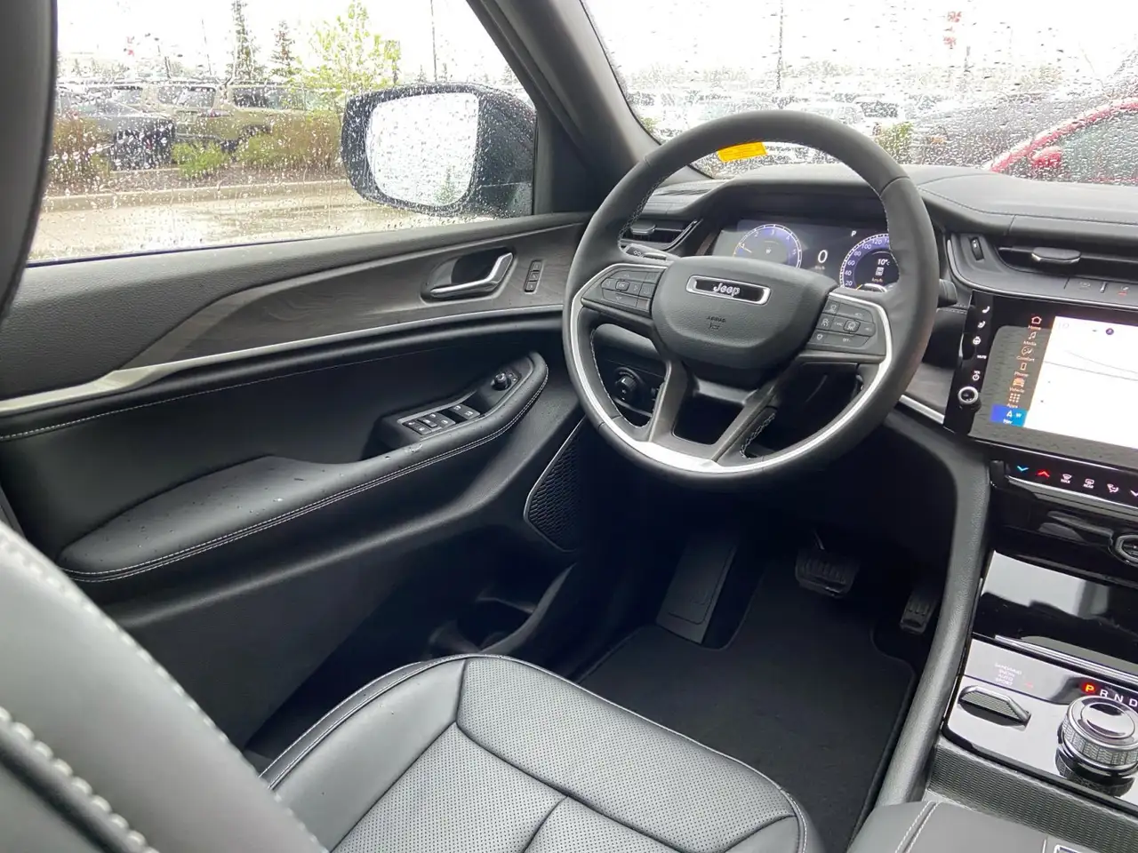 Jeep Grand Cherokee снимка Jeep Grand Cherokee