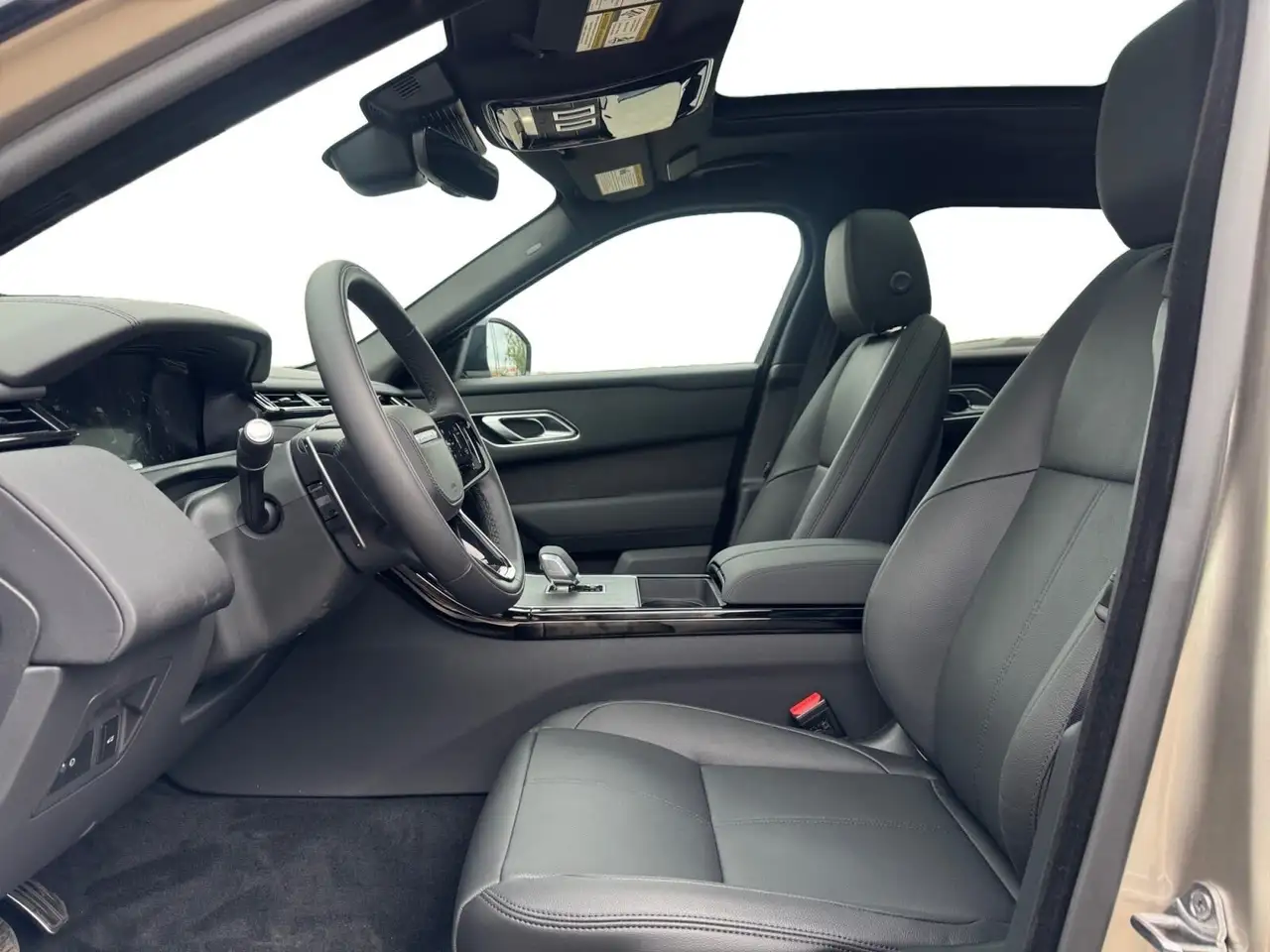 Land Rover Range Rover Velar снимка Land Rover Range Rover Velar