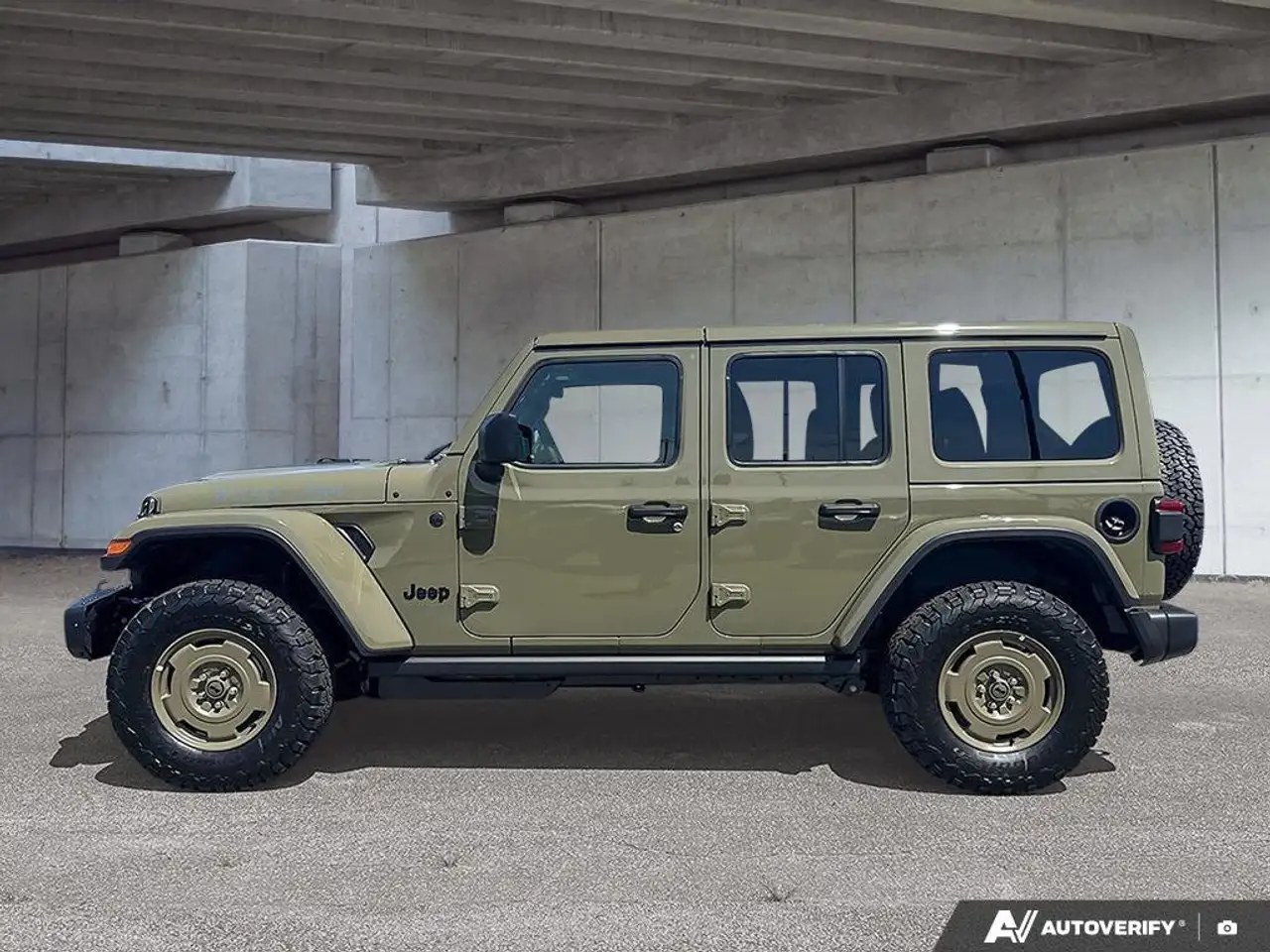 Jeep Wrangler photo Jeep Wrangler