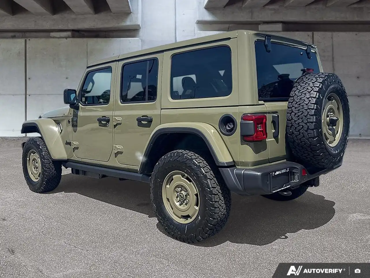 Jeep Wrangler photo Jeep Wrangler