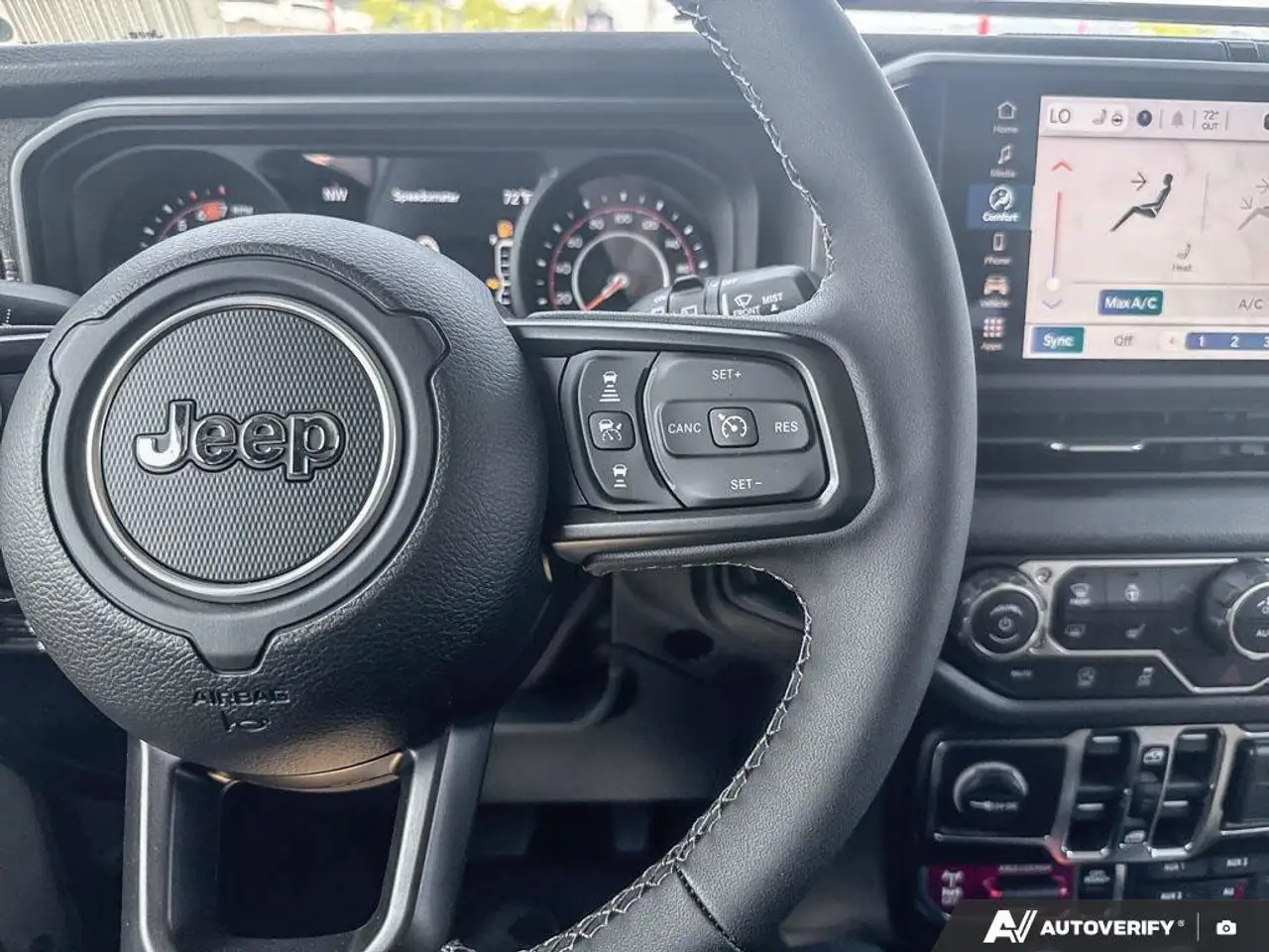 Jeep Wrangler photo Jeep Wrangler