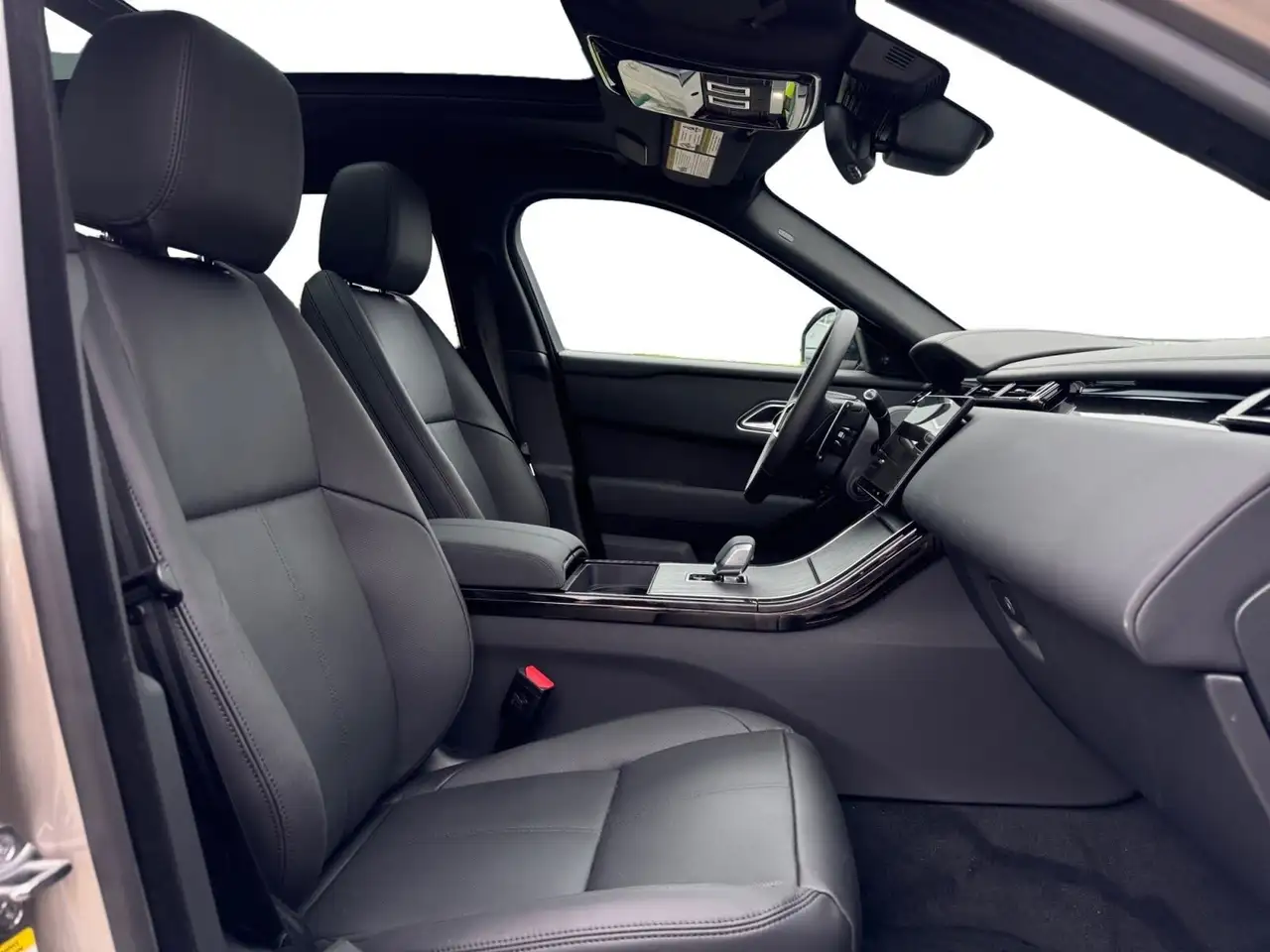 Land Rover Range Rover Velar снимка Land Rover Range Rover Velar
