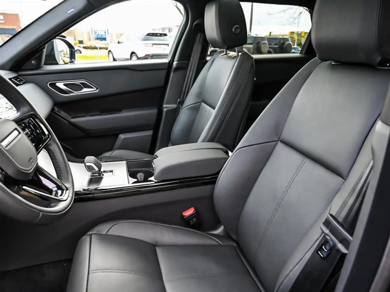 Land Rover Range Rover Velar снимка Land Rover Range Rover Velar