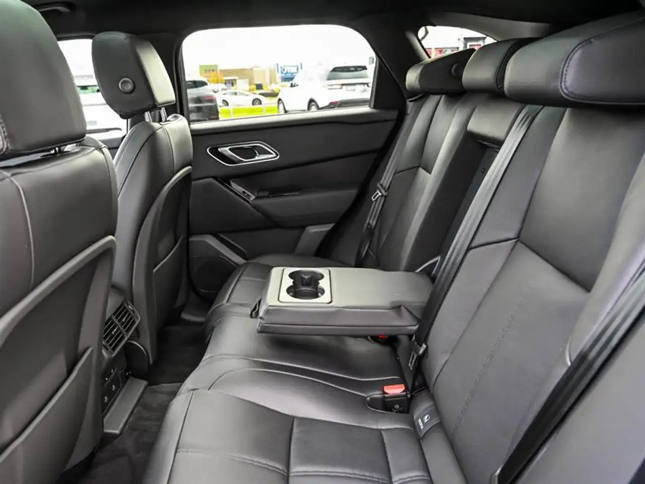Land Rover Range Rover Velar снимка Land Rover Range Rover Velar