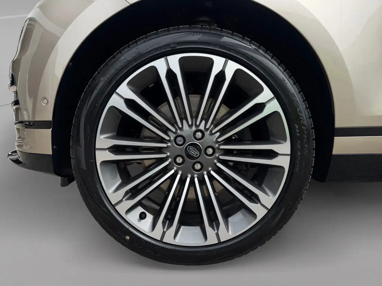 Land Rover Range Rover Velar снимка Land Rover Range Rover Velar