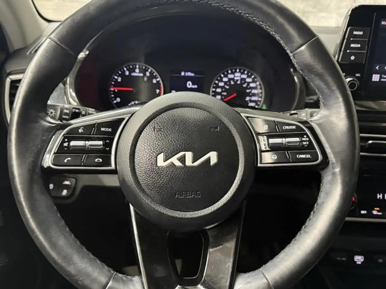 Kia Seltos photo Kia Seltos