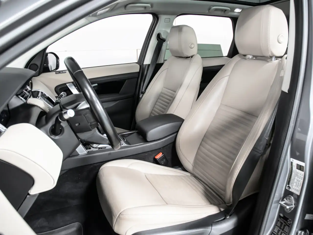 Land Rover Discovery Sport снимка Land Rover Discovery Sport
