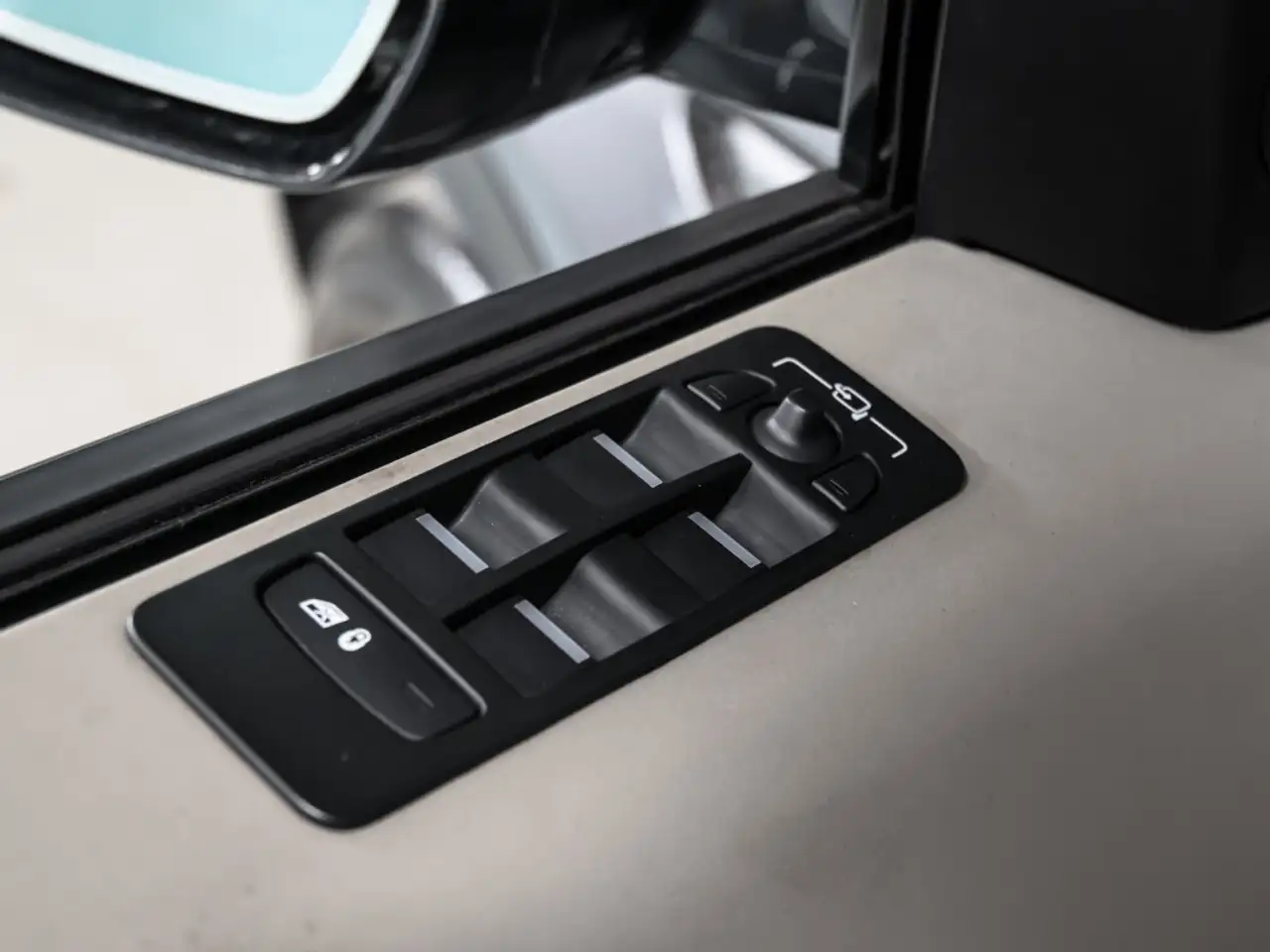Land Rover Discovery Sport снимка Land Rover Discovery Sport