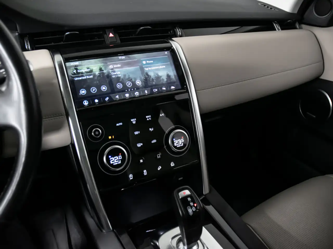 Land Rover Discovery Sport снимка Land Rover Discovery Sport