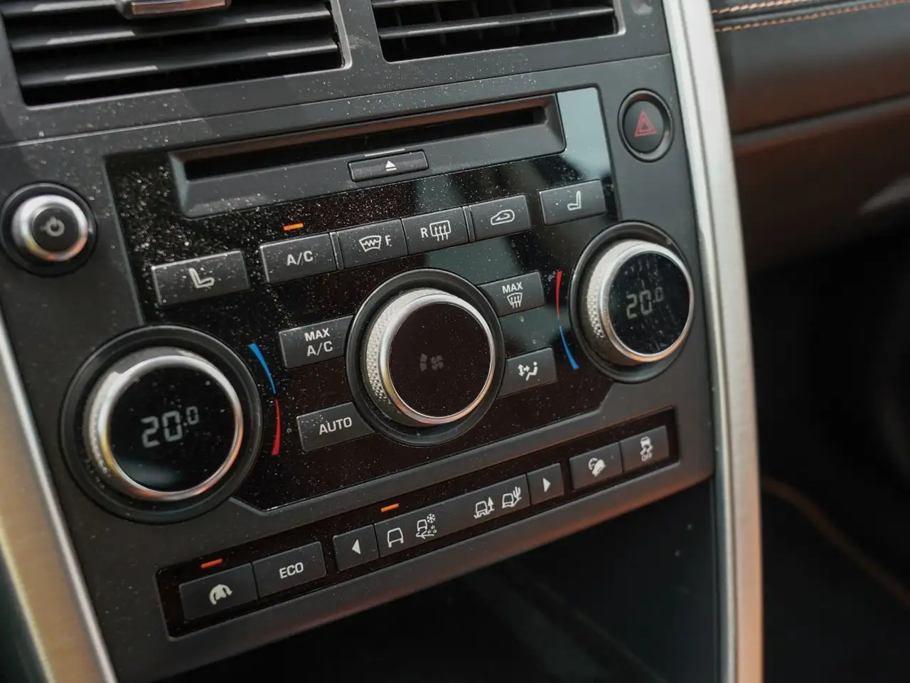 Land Rover Discovery Sport снимка Land Rover Discovery Sport
