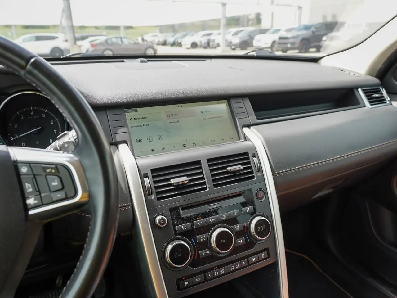 Land Rover Discovery Sport снимка Land Rover Discovery Sport