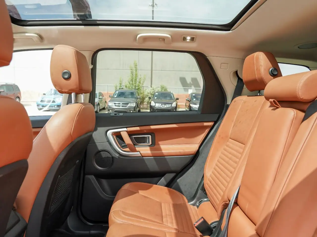 Land Rover Discovery Sport снимка Land Rover Discovery Sport