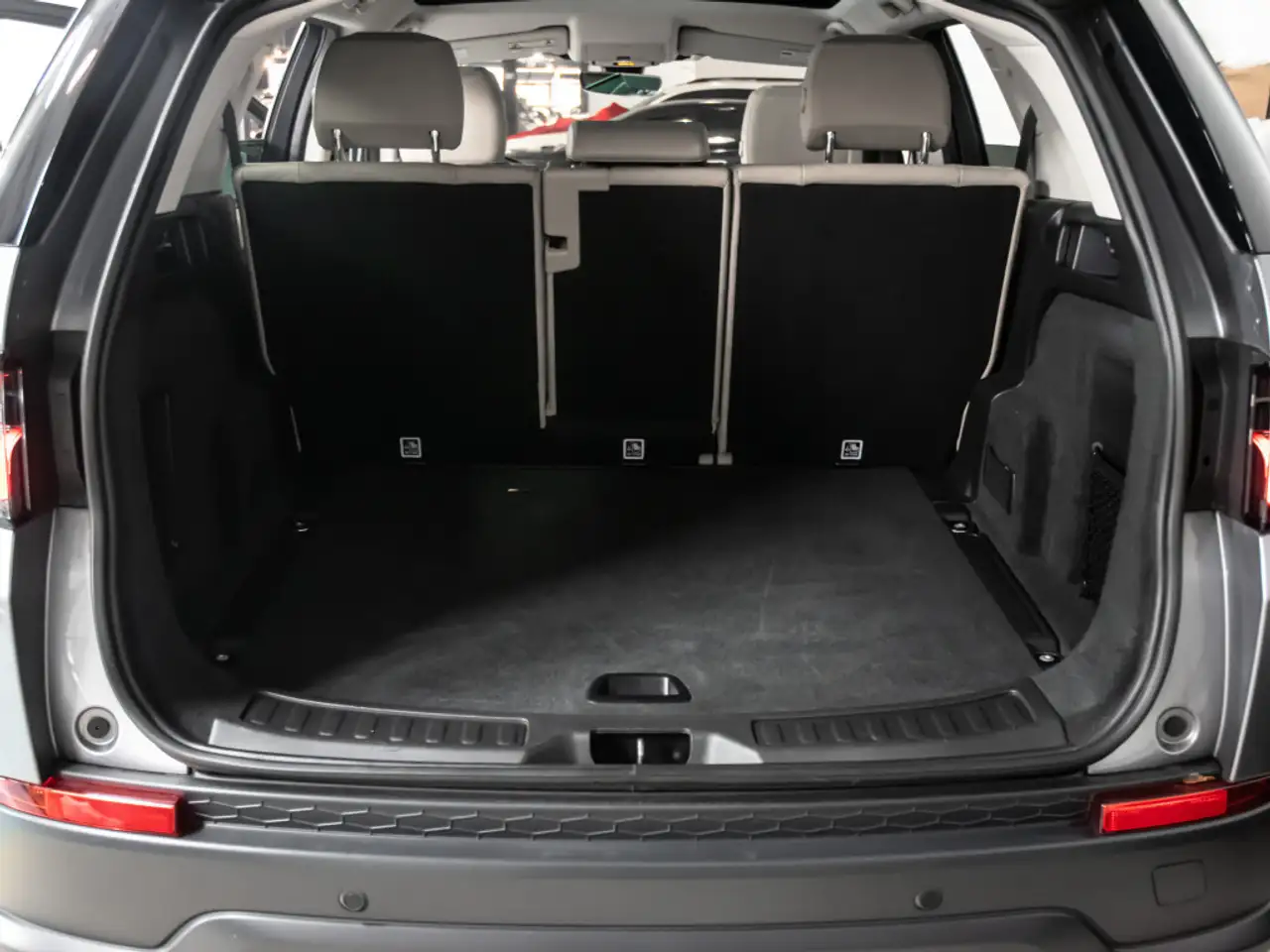 Land Rover Discovery Sport снимка Land Rover Discovery Sport