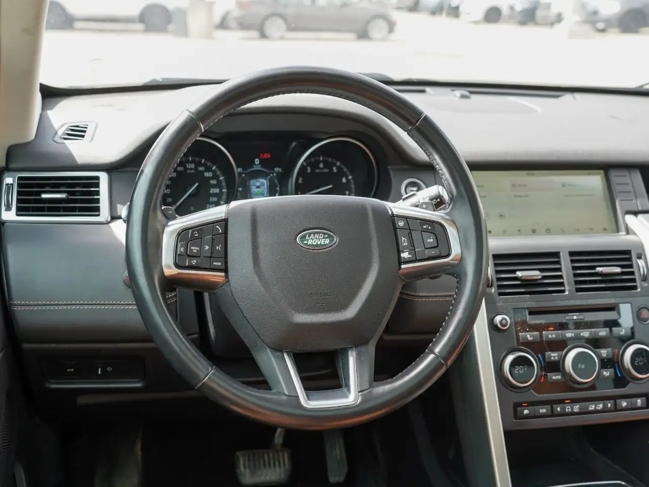 Land Rover Discovery Sport снимка Land Rover Discovery Sport