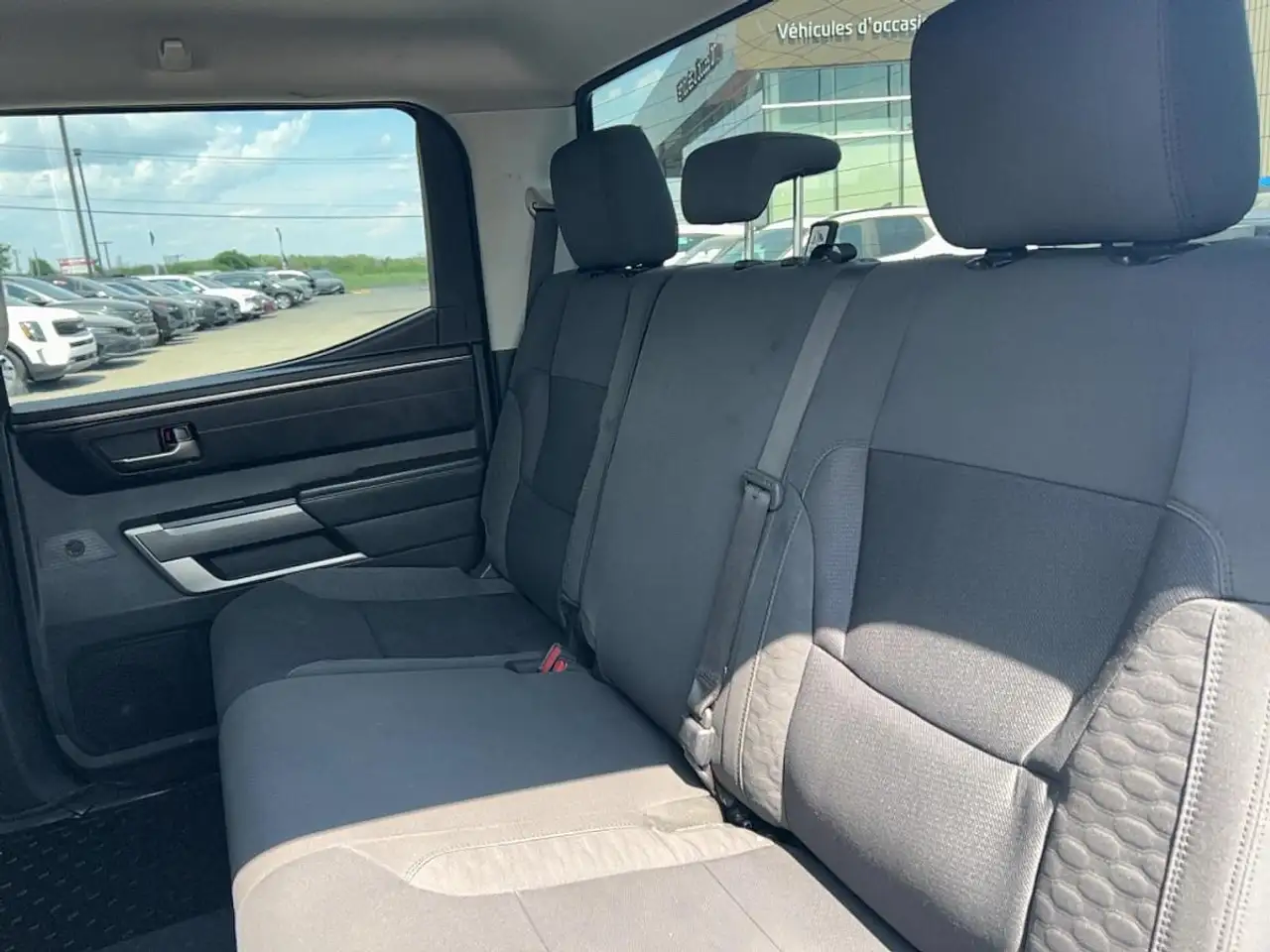 Toyota Tundra снимка Toyota Tundra