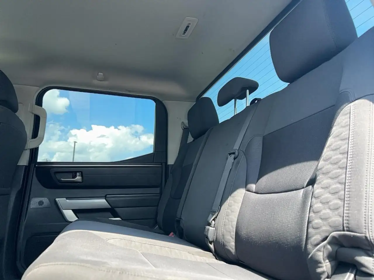 Toyota Tundra снимка Toyota Tundra
