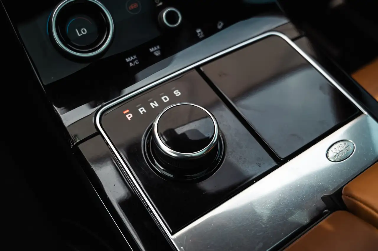 Land Rover Range Rover Velar снимка Land Rover Range Rover Velar