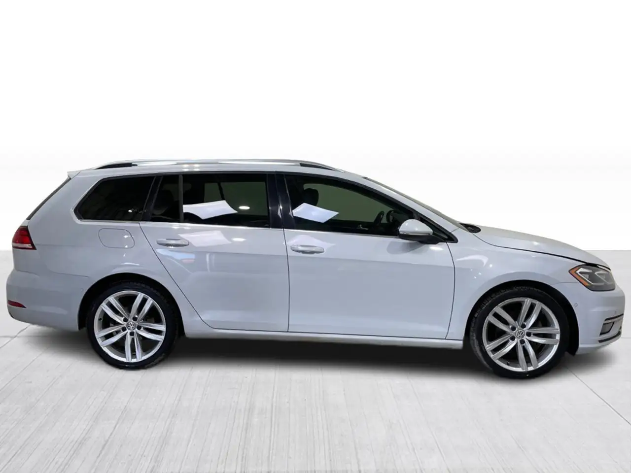 Volkswagen Golf photo Volkswagen Golf