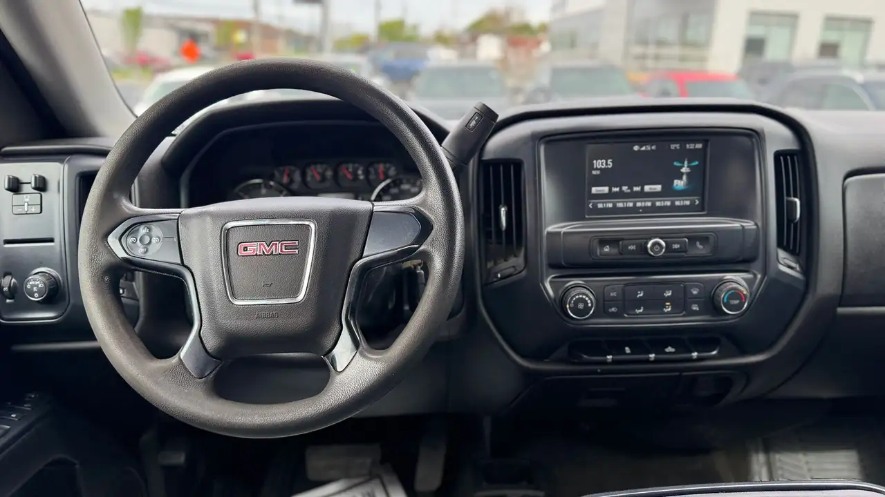 GMC Sierra 1500 снимка GMC Sierra 1500