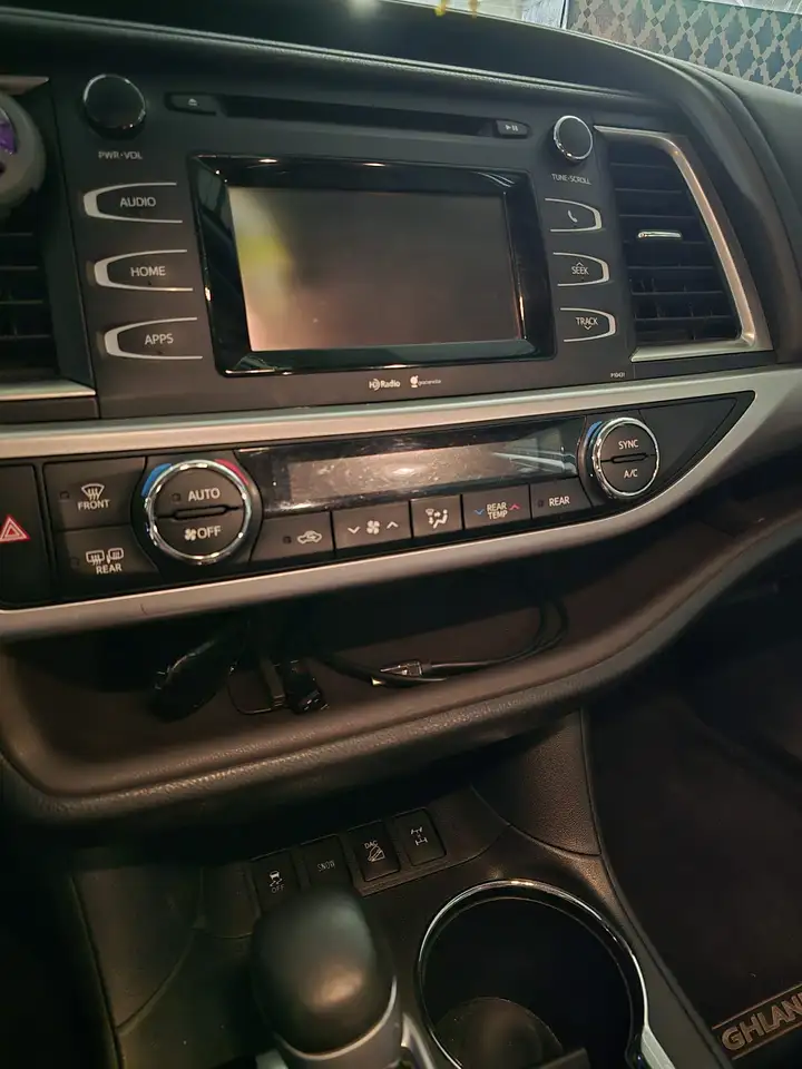Toyota Highlander снимка Toyota Highlander