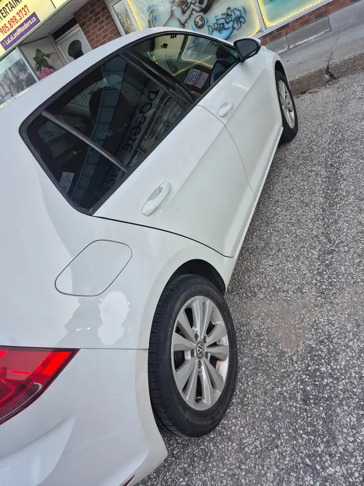Volkswagen Golf photo Volkswagen Golf
