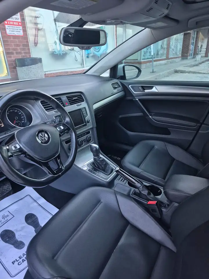 Volkswagen Golf photo Volkswagen Golf