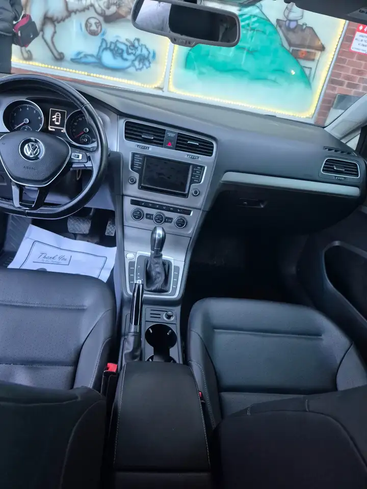 Volkswagen Golf photo Volkswagen Golf