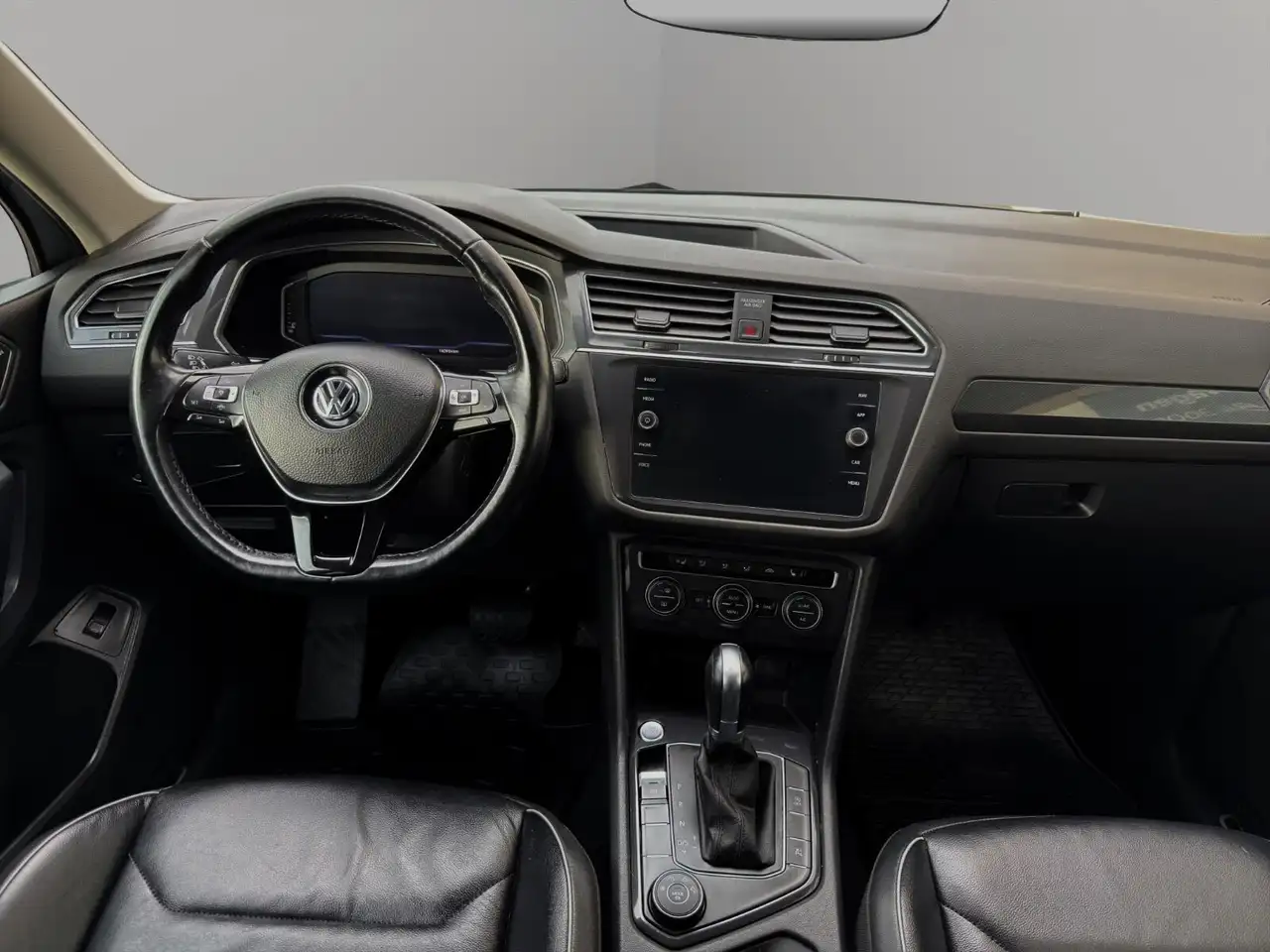 Volkswagen Tiguan снимка Volkswagen Tiguan