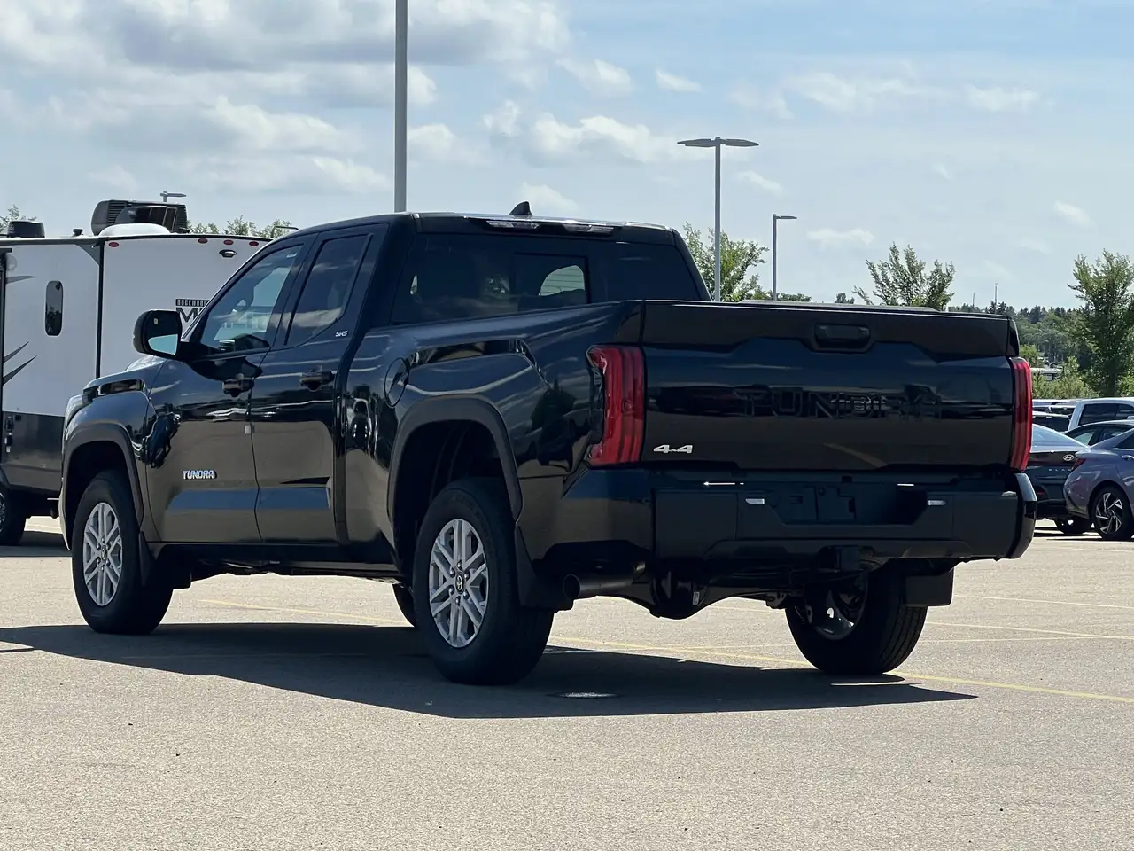 Toyota Tundra photo Toyota Tundra