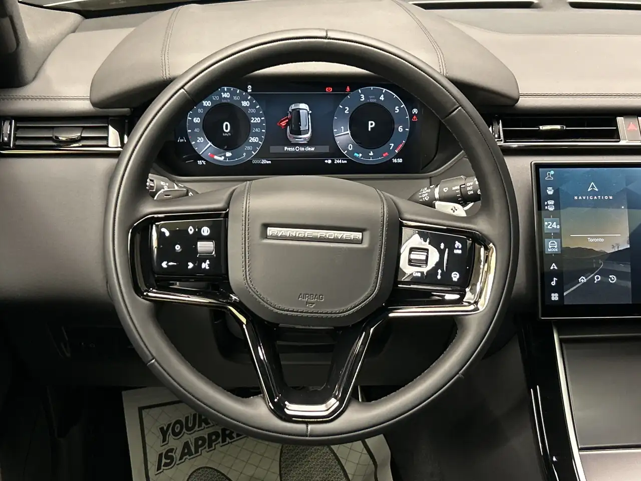 Land Rover Range Rover Velar photo Land Rover Range Rover Velar