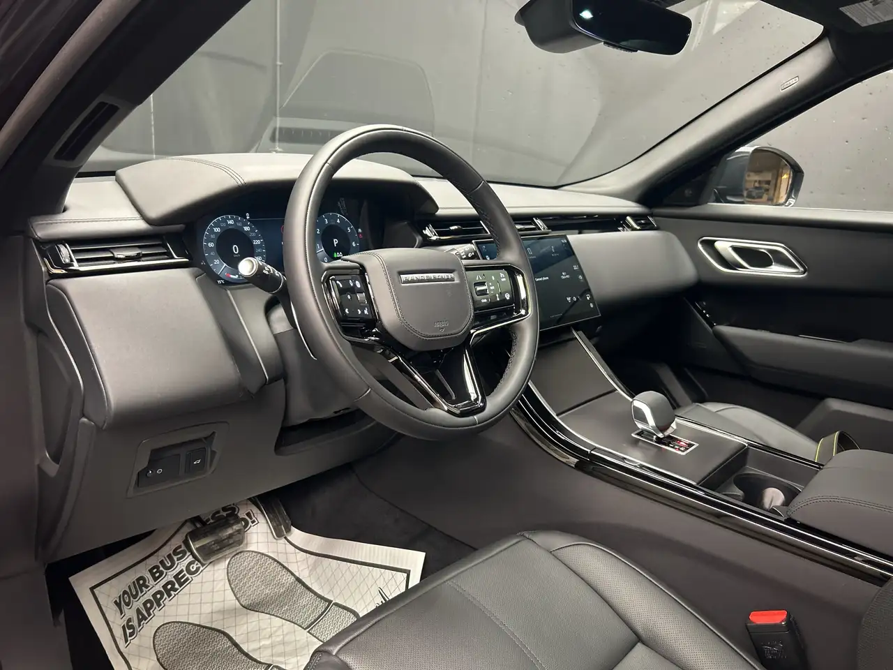 Land Rover Range Rover Velar photo Land Rover Range Rover Velar