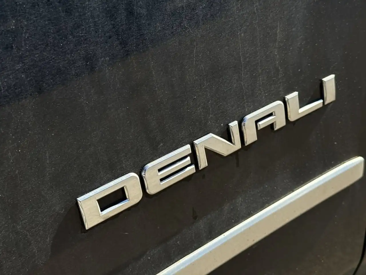 GMC Yukon снимка GMC Yukon
