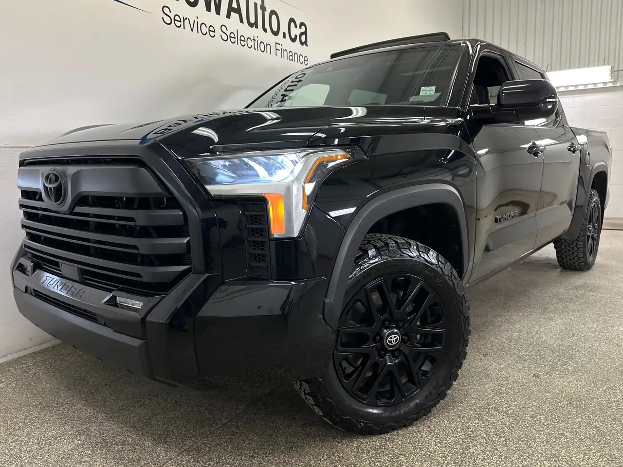 Toyota Tundra снимка Toyota Tundra