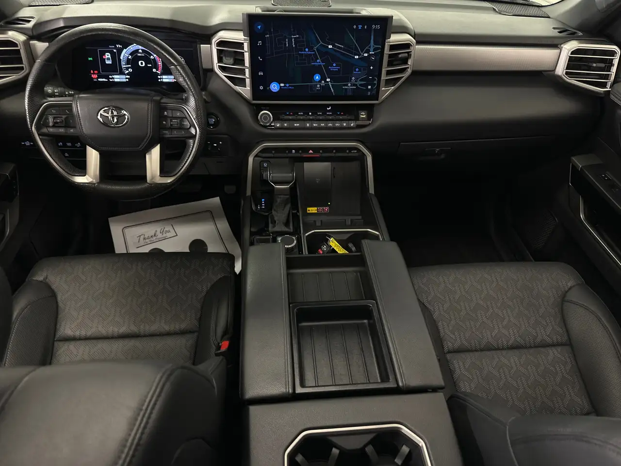 Toyota Tundra снимка Toyota Tundra