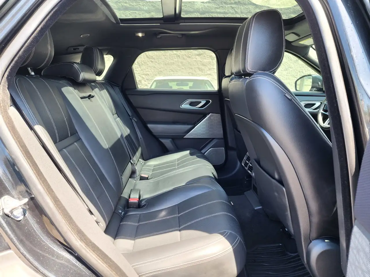 Land Rover Range Rover Velar снимка Land Rover Range Rover Velar