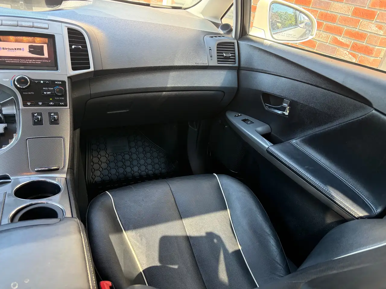 Toyota Venza снимка Toyota Venza