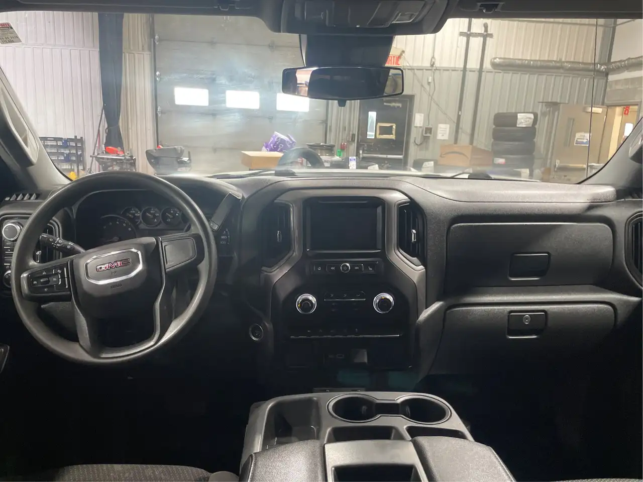 GMC Sierra 1500 снимка GMC Sierra 1500