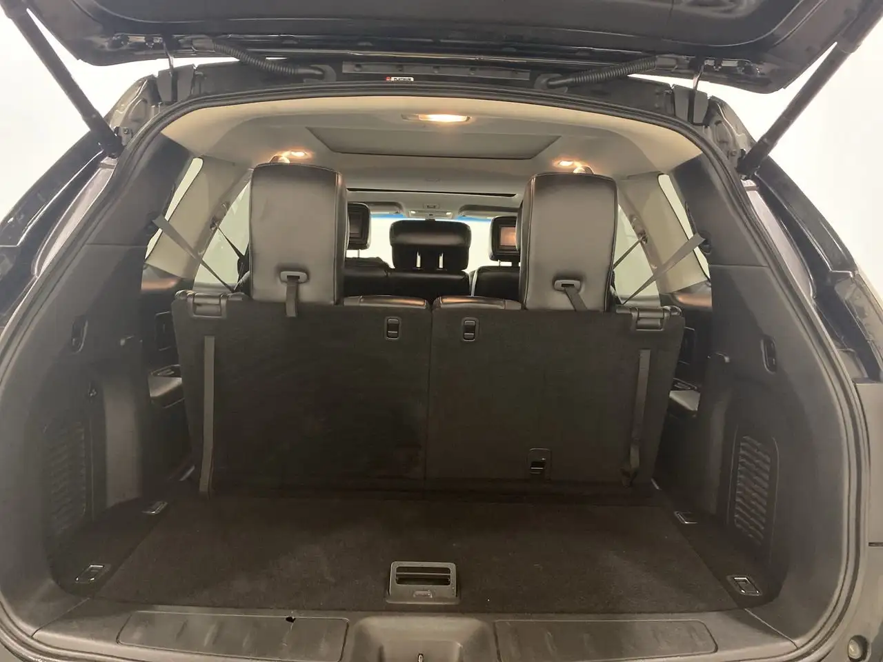 Nissan Pathfinder снимка Nissan Pathfinder