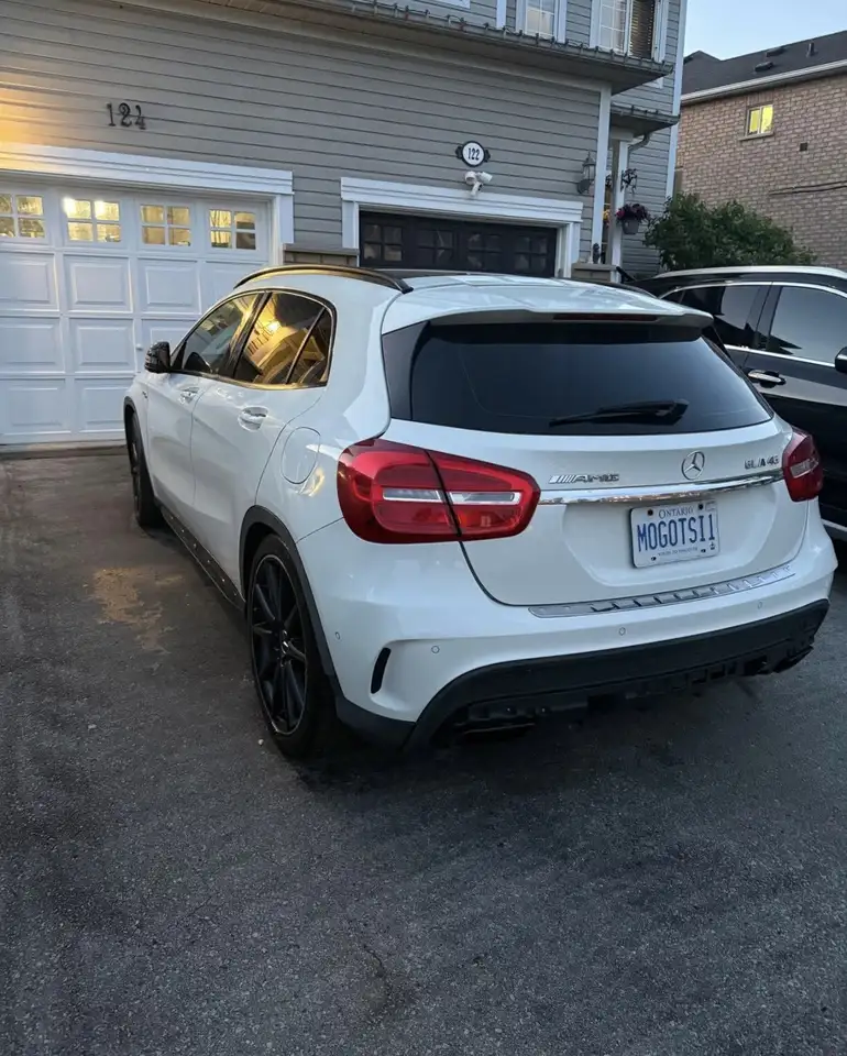 des-Benz GLA снимка des-Benz GLA