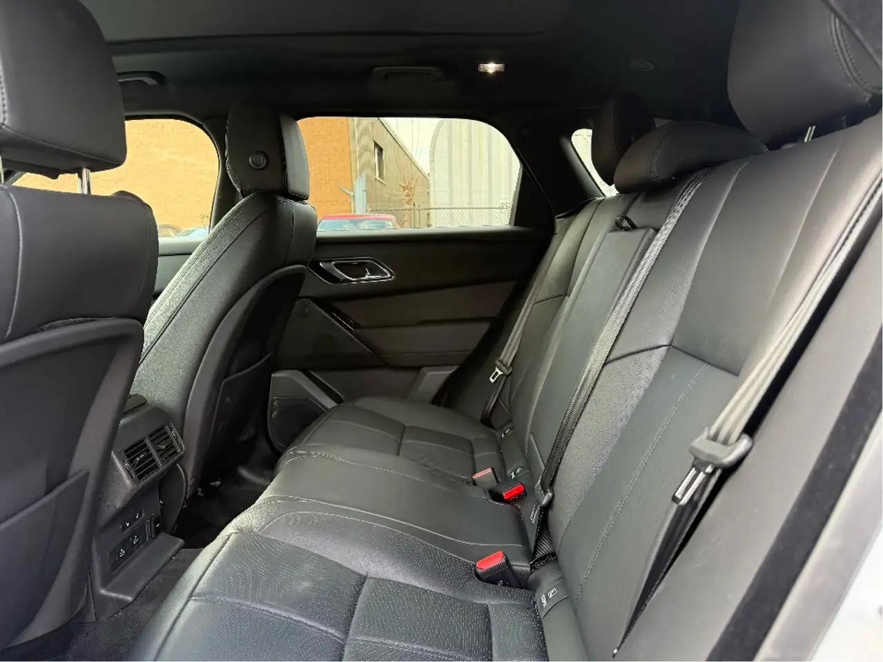Land Rover Range Rover Velar снимка Land Rover Range Rover Velar