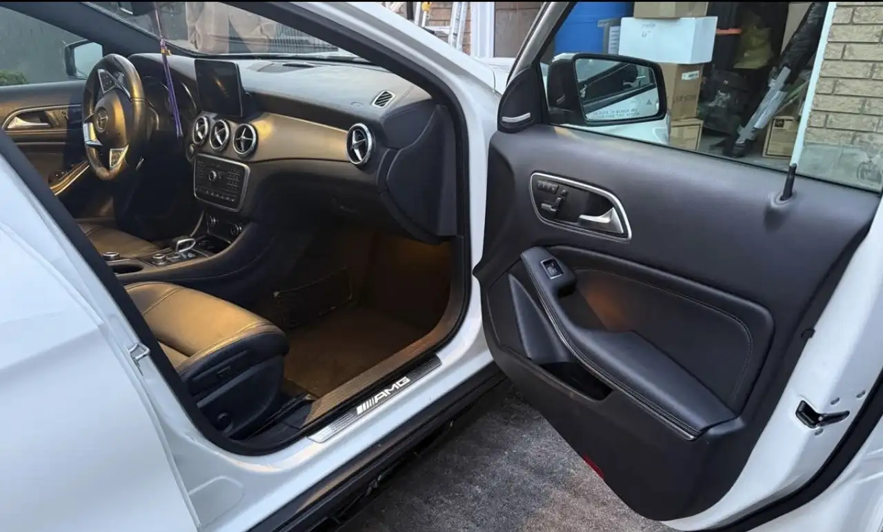 des-Benz GLA снимка des-Benz GLA