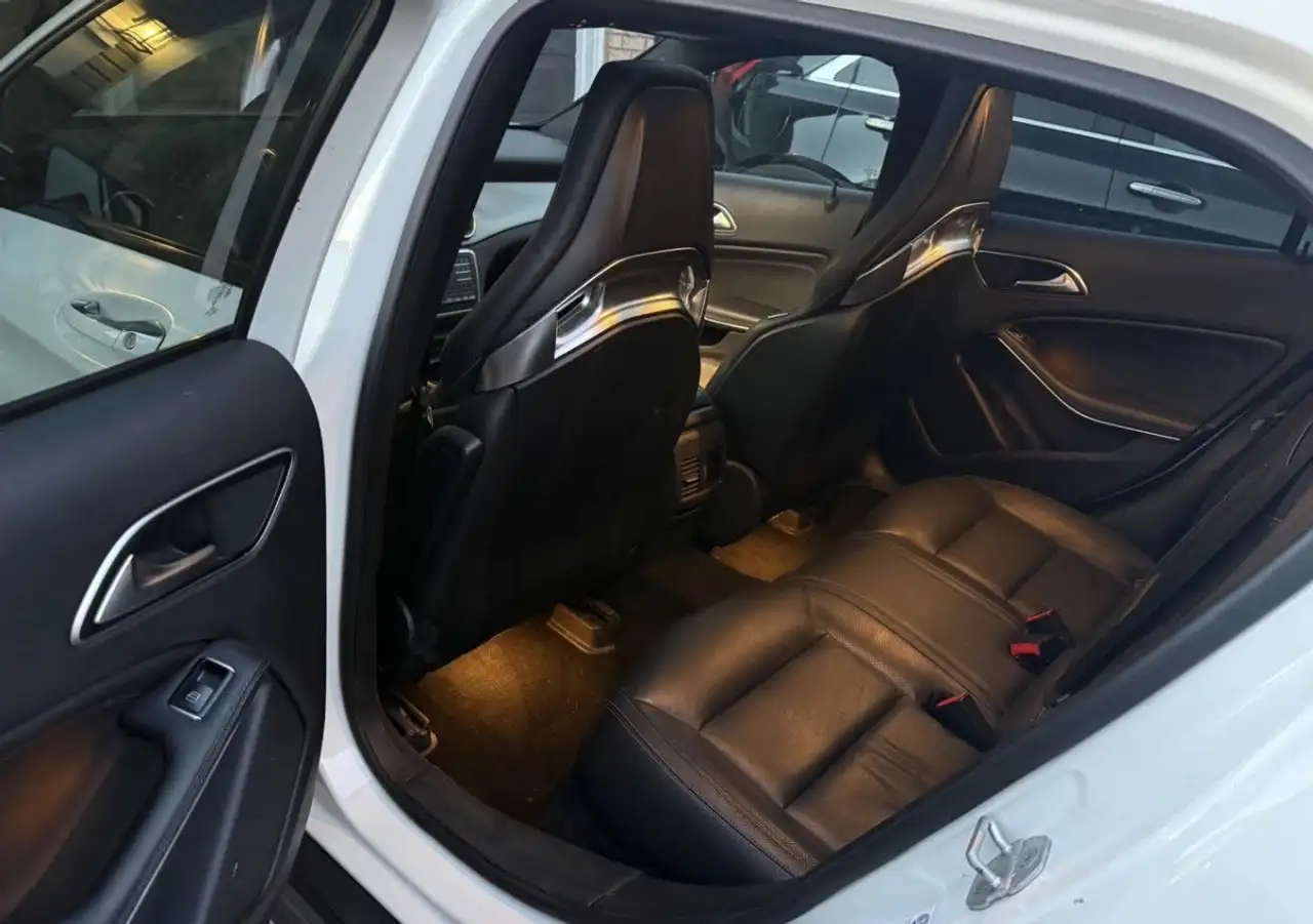 des-Benz GLA снимка des-Benz GLA