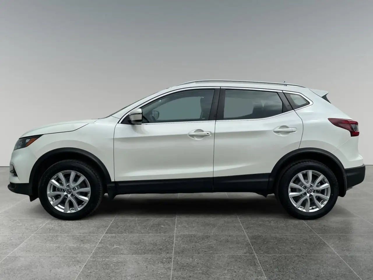 Nissan Qashqai снимка Nissan Qashqai