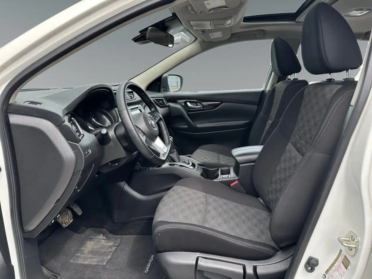 Nissan Qashqai снимка Nissan Qashqai